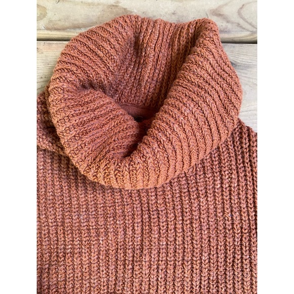 FREE PEOPLE turtleneck ribbed knit oversized rust/burnt orange sweater small - Picture 7 of 11
